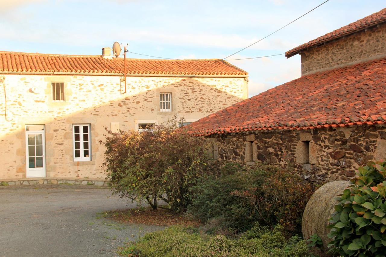 Les Chambres D'Hotes De La Metairie Du Bourg Les Herbiers Bagian luar foto