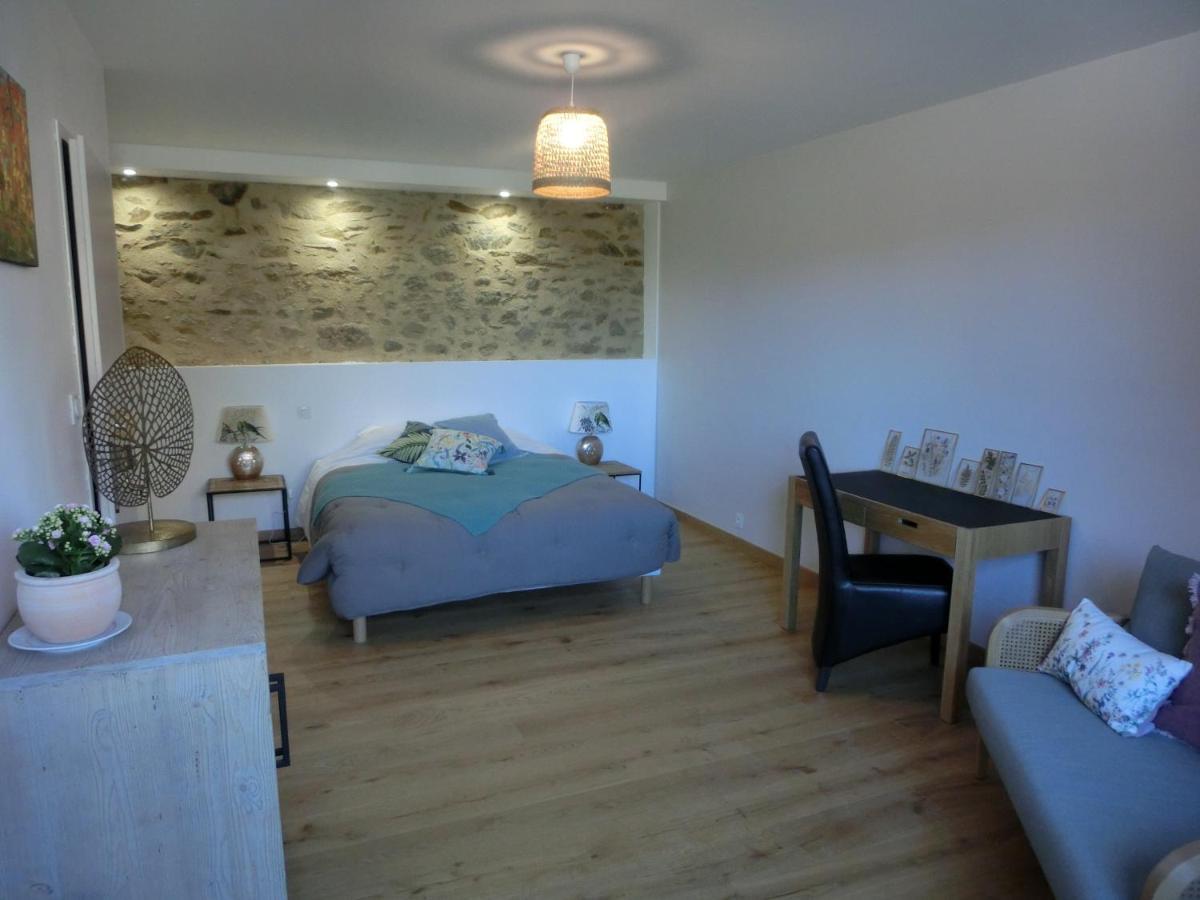Les Chambres D'Hotes De La Metairie Du Bourg Les Herbiers Bagian luar foto
